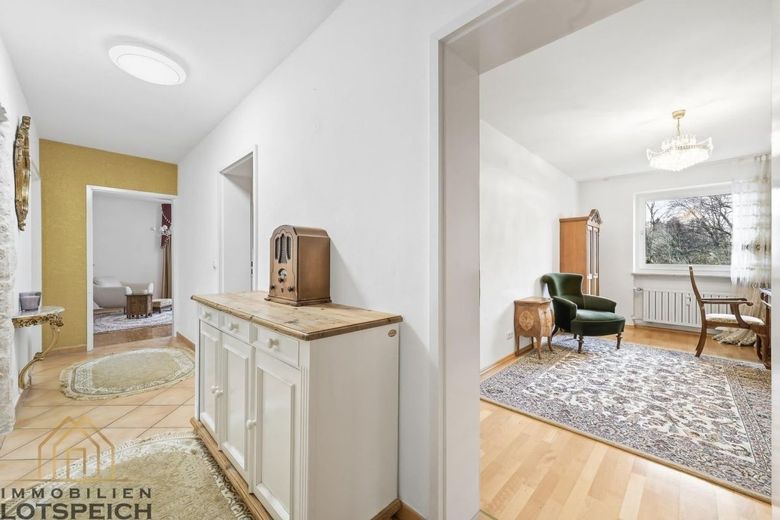 4-Zimmer Eigentumswohnung - Raum für Leben, Familie und Homeoffice – Flur-Kind