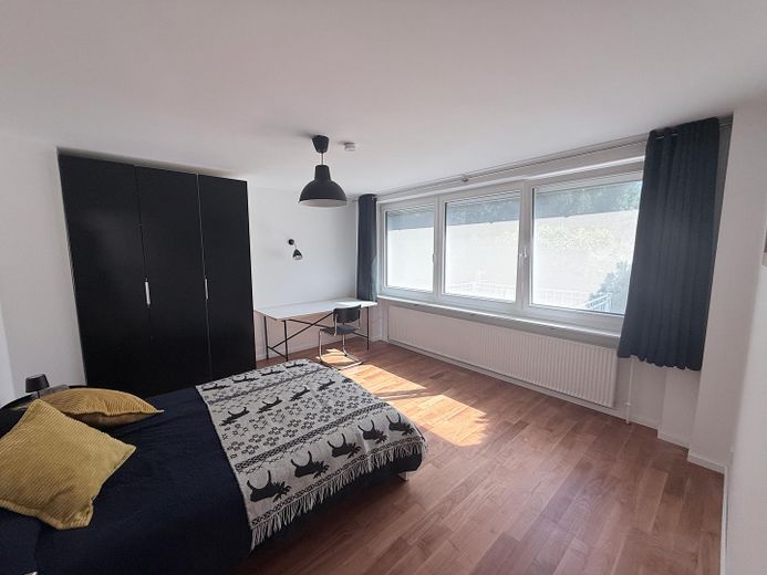 Exklusive möblierte Doppelhaushälfte mit 175 m², großem Privatgarten und Loftcharakter in Gräfelfing – Schlafzimmer 3