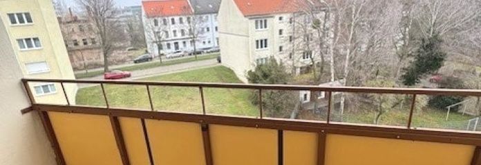 Schöne Stilvolle sonnige 2-R.-Wohnung in Dessau im 4.OG,48,60m2 mit BLK.zu vermieten.