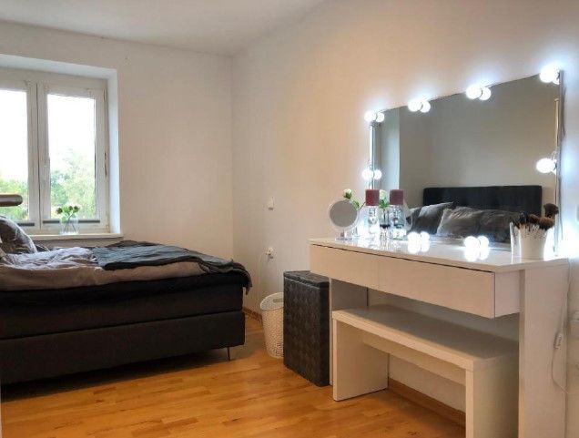 LA SCHÖNBRUNN: bellissimo e luminoso bilocale con cucina abitabile e cucina componibile – Schlafzimmer