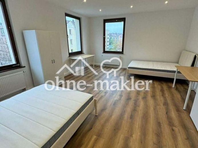 Bett in möbliertem WG-Zimmer in renovierter 4er-WG mit Balkon in Lichtenhof! – Photo 1