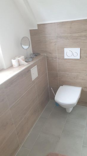 charmante Wohnung in Sarstedt mit Terasse 100 qm – Bad oben