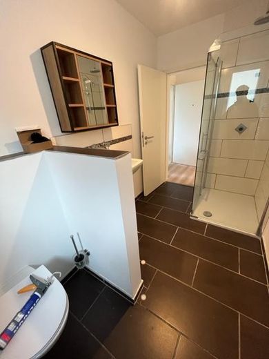 sanierte Wohnung mit Terrasse Garten u. Garage in Voxtrup – Dusche