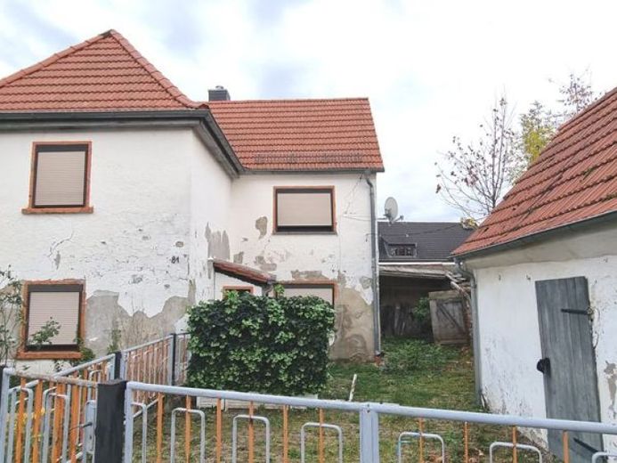 !! Aantrekkelijke deels gerenoveerde eengezinswoning, vlak bij de Haselbacher See, op slechts 25min van Lpz. !! ook te koop via huurkoop !! – Foto 1
