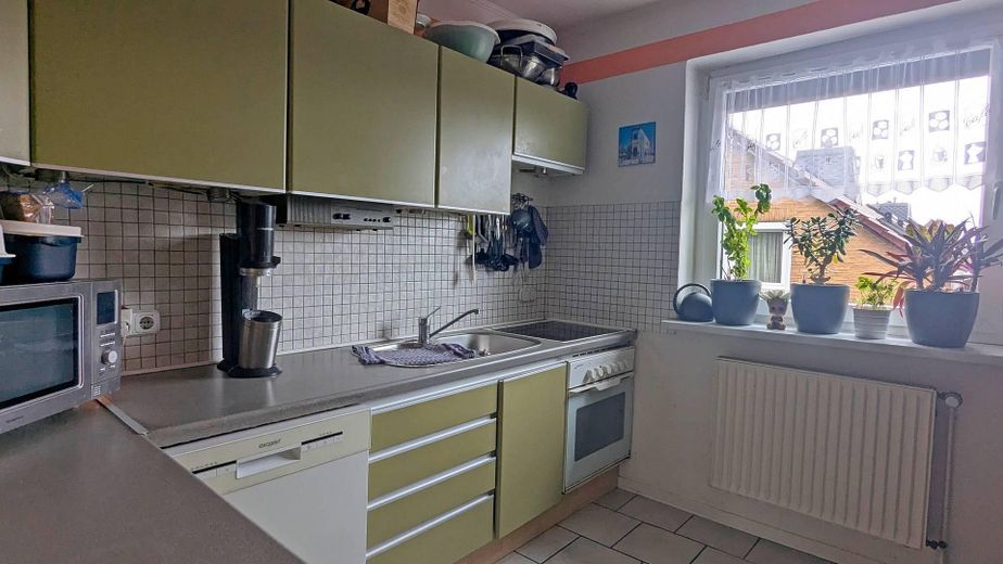 Ohne Makler: Modernisiertes 3-Familienhaus in Bordenau nahe Wald – Whg. oben rechts
