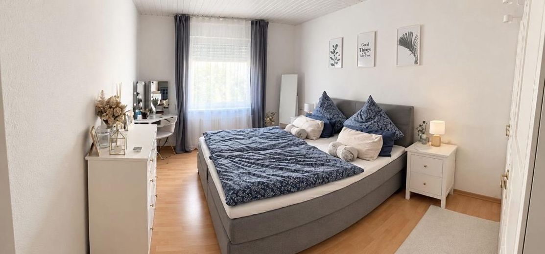 Mieszkanie jak we własnym domu! Bungalow z basenem, sauną i garażem – bez prowizji – Schlafzimmer