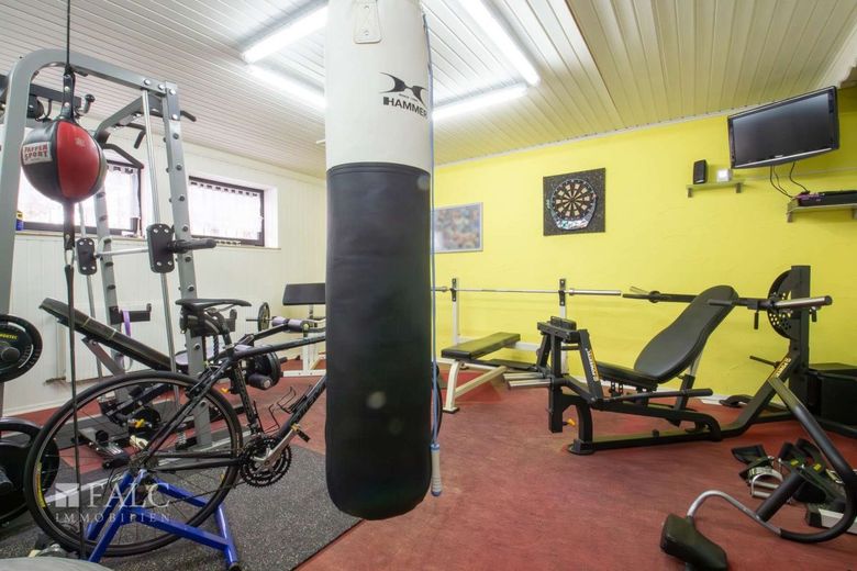 Unser Platz im Grünen! – Fitnessraum