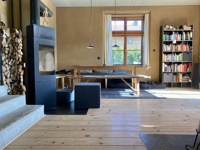 Besonderes Haus mit zeitloser Architektur & ELW am Simssee – Foto 10