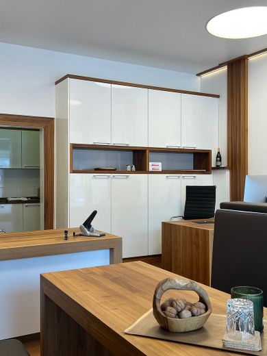 eingepasste Schrankwände