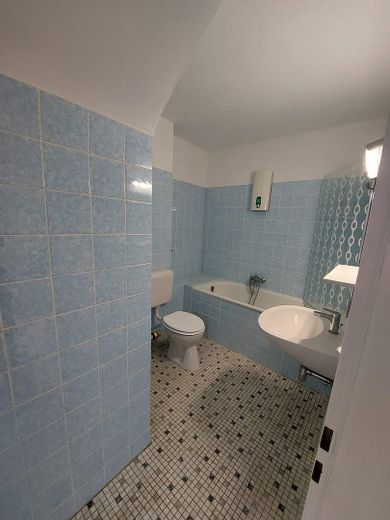 Appartamento mansardato di 1 stanza con balcone esposto a sud a Erkrath-Unterfeldhaus – Badezimmer