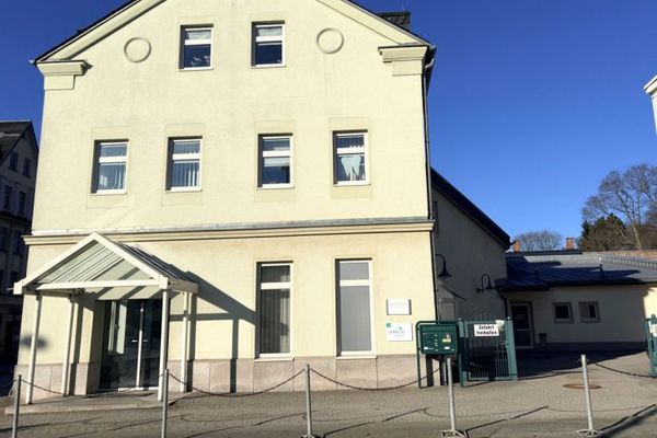 Oelsnitz'de geniş ticari alanlar