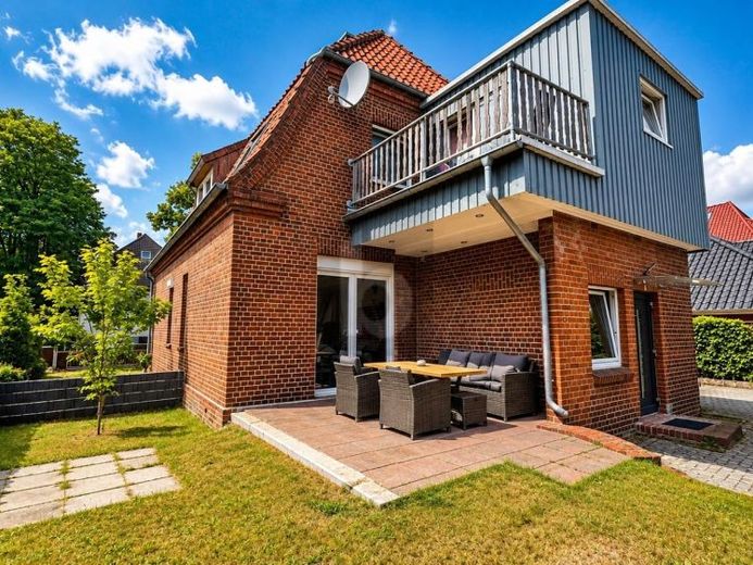 EIN ZUHAUSE MIT CHARME UND RAUM FÜR IHRE ZUKUNFT – Foto 1