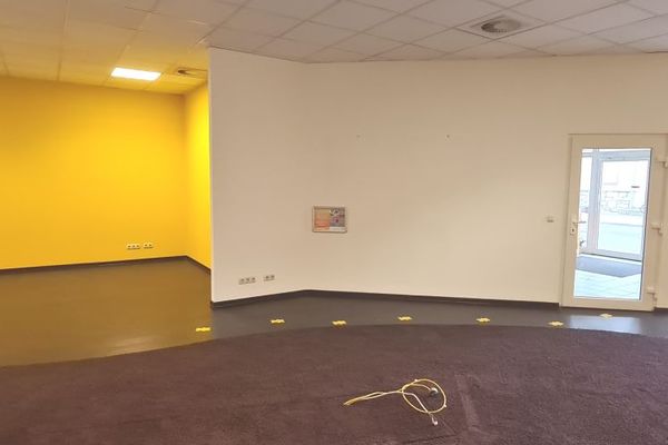 Zentral gelegene Laden-, Büro- oder Praxisfläche in Hermsdorf