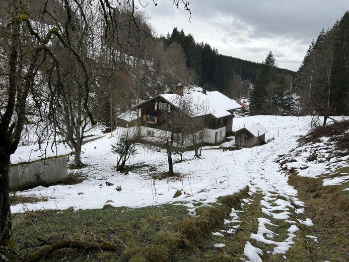 "Sonnenplateau" Grundstück mit Baugenehemigung in Traumlage im Herzen des Oberallgäus – Winterimpression 