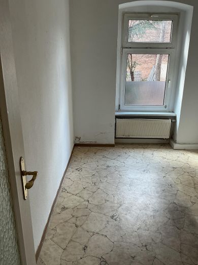 Stilvolle 1 Raumwohnung im Norden von Erfurt – Küche mit Fenster