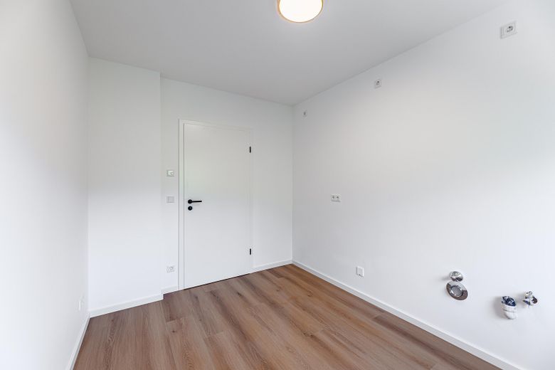 Modernisierte, frisch kernsanierte 2-Zimmer-Eigentumswohnung | 61 m² | Südbalkon – Küche