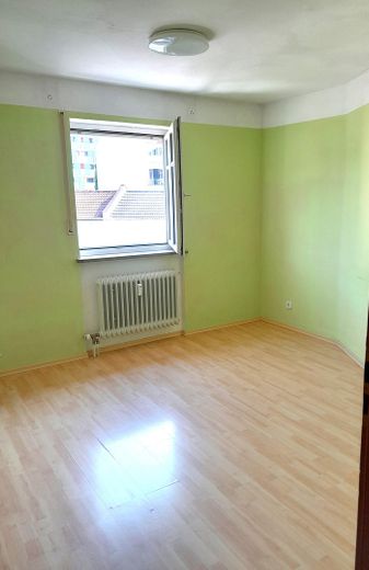Ruhige, schön geschnittene 3-Zimmerwohnung in bester Lage ohne Provision – Kinderzimmer/Büro