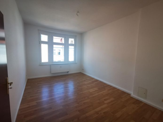 Sehr schöne helle 4-Zimmer-Wohnung unweit des Schellheimer Platzes – Schlafzimmer
