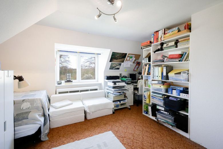 Herz für Ruhe: Vollkeller, Tiefgarage, Heimat! – Kinderzimmer