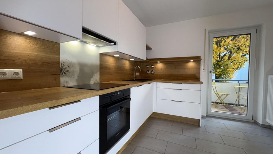 Neue EBK inkl. LED Beleuchtung