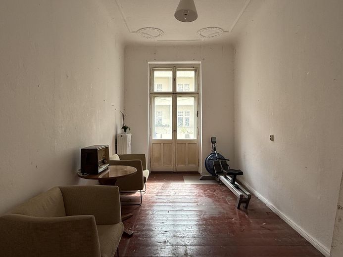 Bezugsfreie helle 2-Zimmer VH Altbauwohnung in der Nähe vom Schloss Charlottenburg (provisionsfrei) – Zimmer II