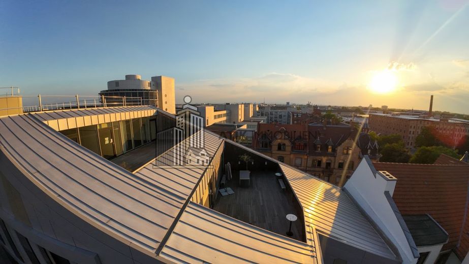 ATIK: Arbeiten mit Schlossblick - attraktive Büroflächen im X-House am Hauptbahnhof - provisionsfrei – Drohnenaufnahme