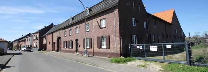 Erkelenz-OT, Wohn-u. Gewerbeimmobilie – 415c74f09eec209f941700d73c1fd586.jpg