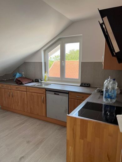 Moderne 3-Zimmer-Dachgeschosswohnung mit Balkon, Loggia &amp; Einbauküche in Karben in Karben-Burg-Gräfenrode – dachgeschoss_14