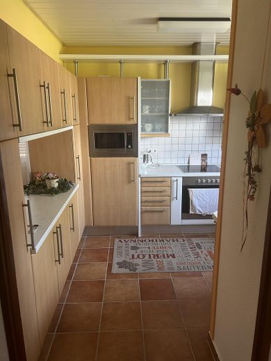Raum für Familie – Charmantes Einfamilienhaus mit Terrasse und Vollkeller – Küche EG