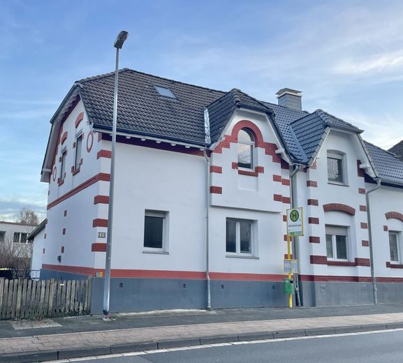 ein neues Zuhause - auch für große Familien - zum fairen Preis – Hausansicht