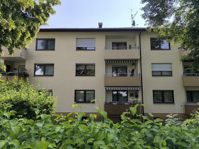 Luminoso appartamento di 3 locali con molti extra – Foto 1