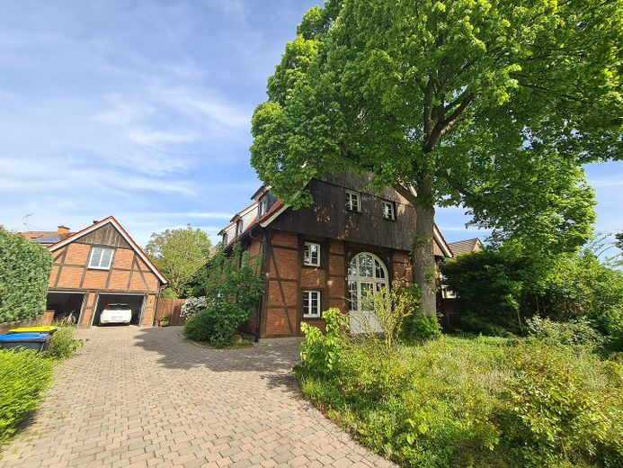 Historisches Bauernhaus mit Galerie, Kamin & Garten - stilvoll saniertes Wohnen mit Charakter – Außenansicht