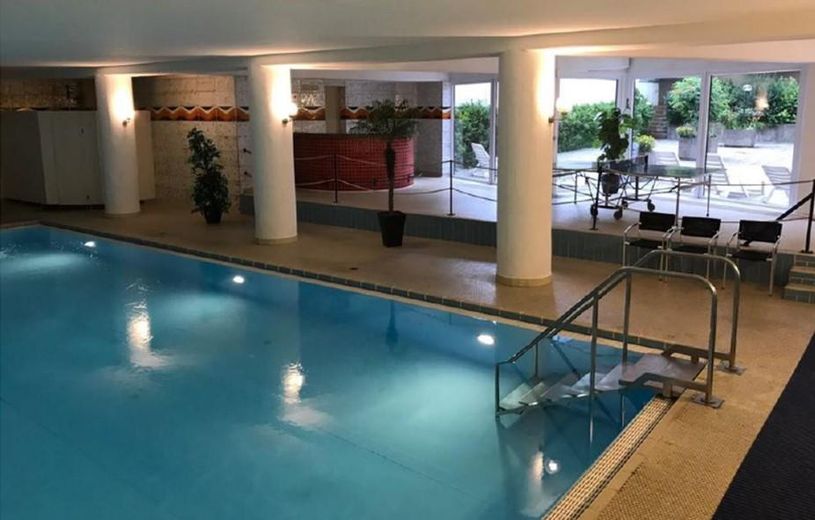 3-Zimmerwohnung am Bodensee mit Küche, Balkonen und Schwimmbad – Schwimmbad