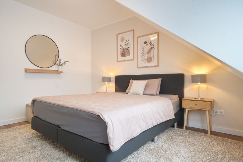 Appartamento recentemente ristrutturato e arredato con accesso a Internet e balcone, con dotazioni e arredamento estremamente attraenti e accoglienti. – e01a063b7893bd771af47d4b5bfc000a530b0157.jpg