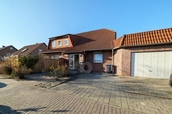 EMPLACEMENT DE PREMIER CHOIX AVEC PRESQUE 3500 EUR DE REVENUS LOCATIFS