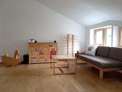 Renoviert & provisionsfrei: Lichtdurchflutete, moderne Villa auf Traumgrundstück – Wohnbereich OG