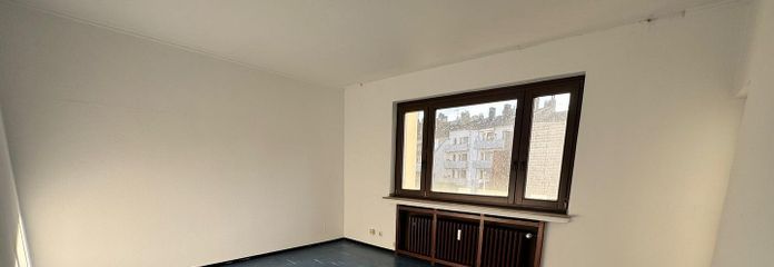 Arbeits- o. Schlafzimmer