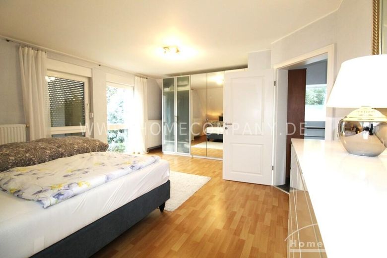 24990 HomeCompany Dresden सुसज्जित/Furnished ड्रेसडेन-ज़ाशेन्डोर्फ में बड़े भूखंड वाला एकल-परिवार घर अधिकतम 8 व्यक्ति – 4d8659bd0ea10bc427295790ba2c9e06bf86461b.jpg