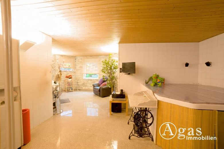 Exklusive Stadtvilla mit privater Wellness-Oase und Außenpool in Alt-Hohenschönhausen – Wellnessbereich unten