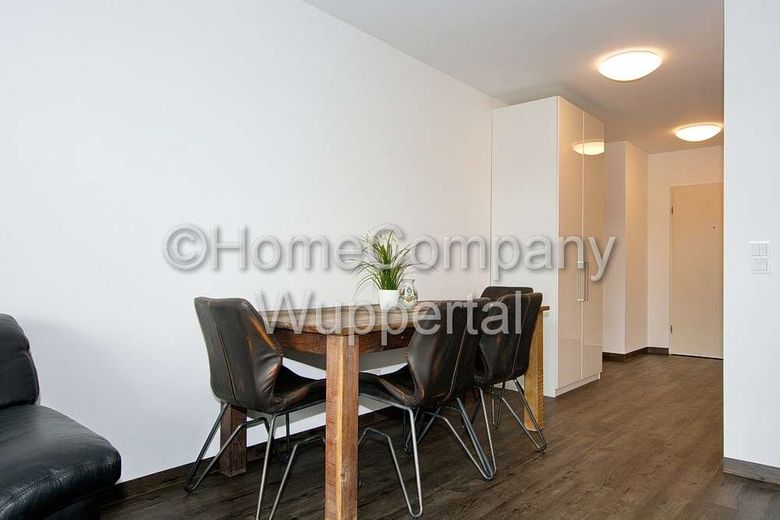 Business- Apartment im Industrial-Style mit Süd-Balkon, DSL-Wifi und Reinigungsservice – 84ebf2d0a924effcc2efb216a51320adb526e292.jpg