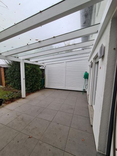 Überdachte Terrasse Eingang