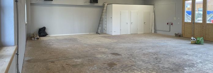 EXKLUSIVE WERKSTATT, HALLE, LAGER ODER PRODUKTIONSFLÄCHE IM EG