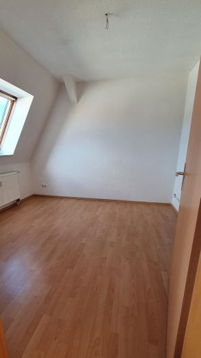 Kapitalanlage mit 7 Wohneinheiten – DG