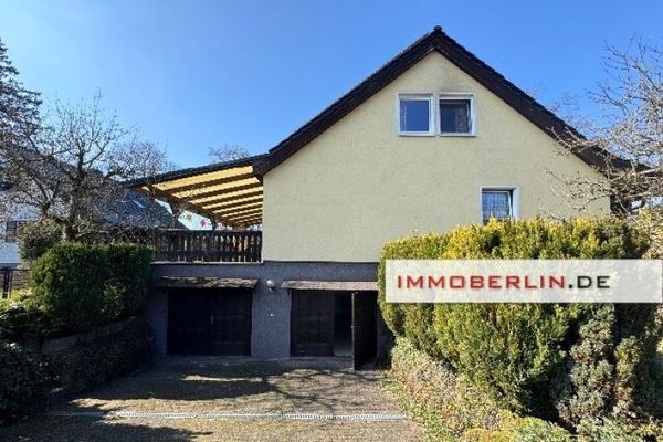 IMMOBERLIN.DE - Adrettes Haus mit Südgarten & Tiefgaragen in Wald- & Seenähe
