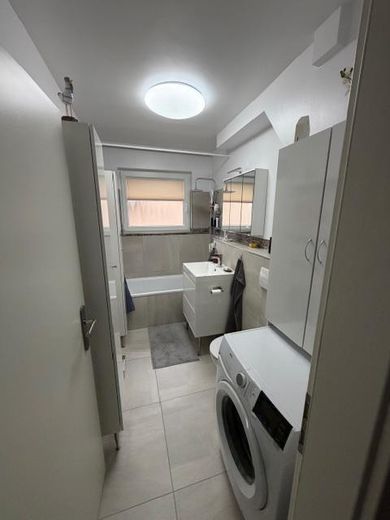 Badezimmer möbeliert