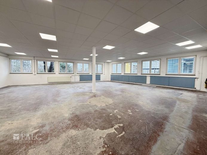 190 m² Lagerhalle sofort verfügbar! – Großraum