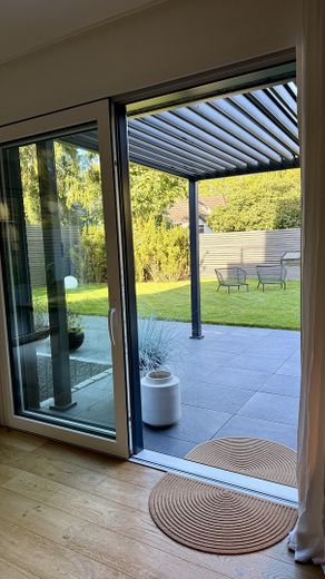 Terrasse mit Gartenblick