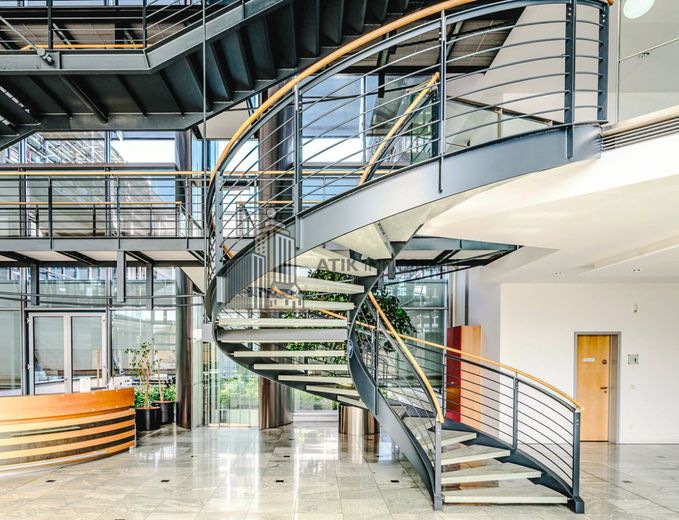 ATIK: Herausragende Architektur x Repräsentative Büroflächen - provisionsfrei – Foyer