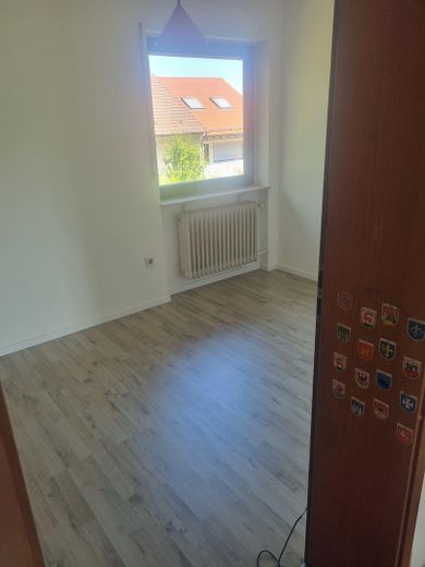 Provisionsfreies Einfamilienhaus in wunderschöner Lage – Kind/Büro OG