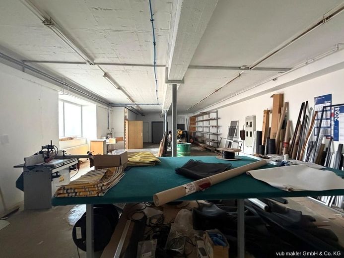 Hallen‑ und Lagerimmobilie ca 530m² auf  ca. 6600m² Grundstück mit Erweiterungspotenzial in Hof – VUB0002378-10